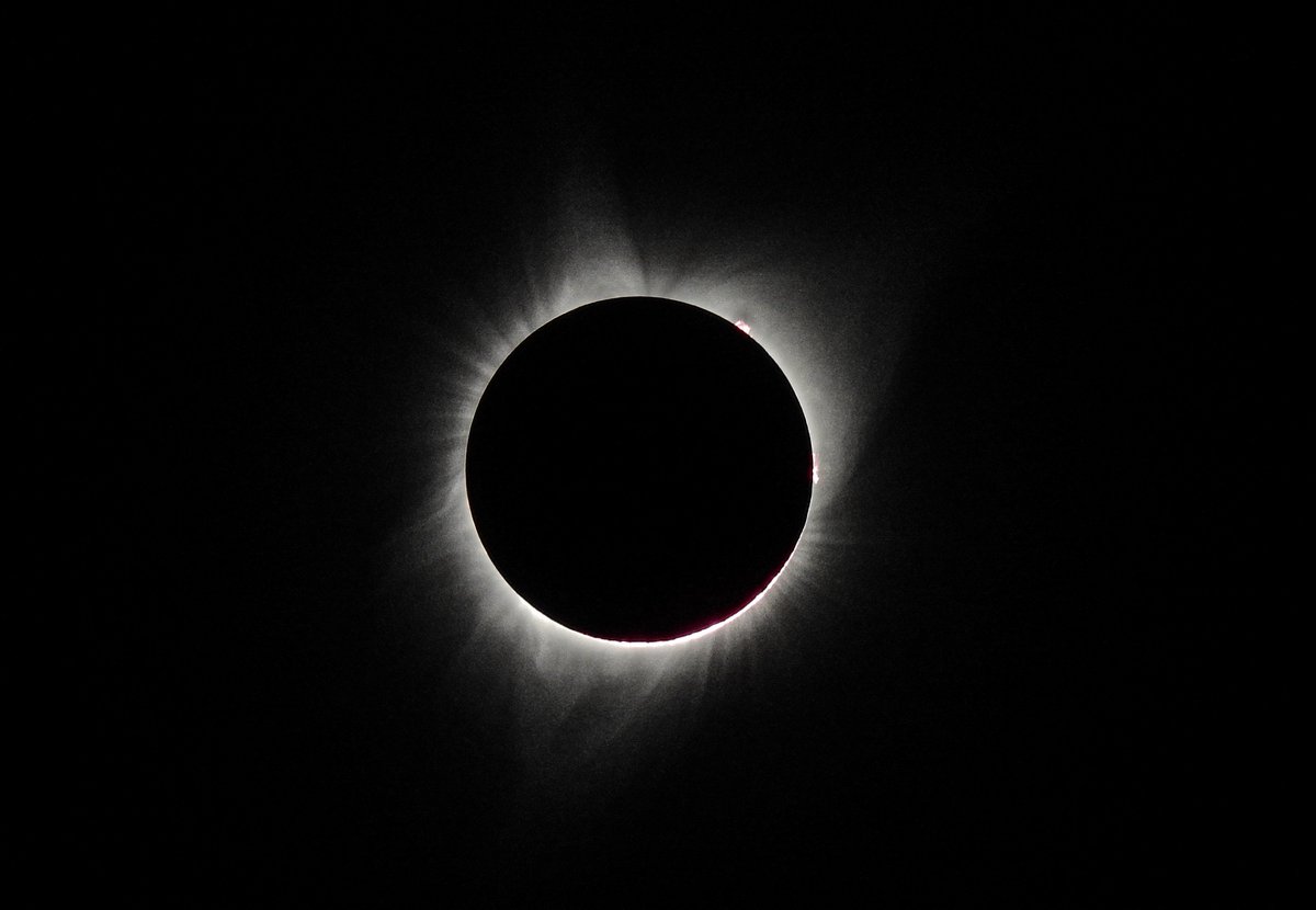 NWSSeattle's tweet image. A total solar eclipse occurred across a large swath of the U.S. on this date in 2017. Here's a couple images taken by yours truly near Smith Rock in central Oregon. 
#wawx