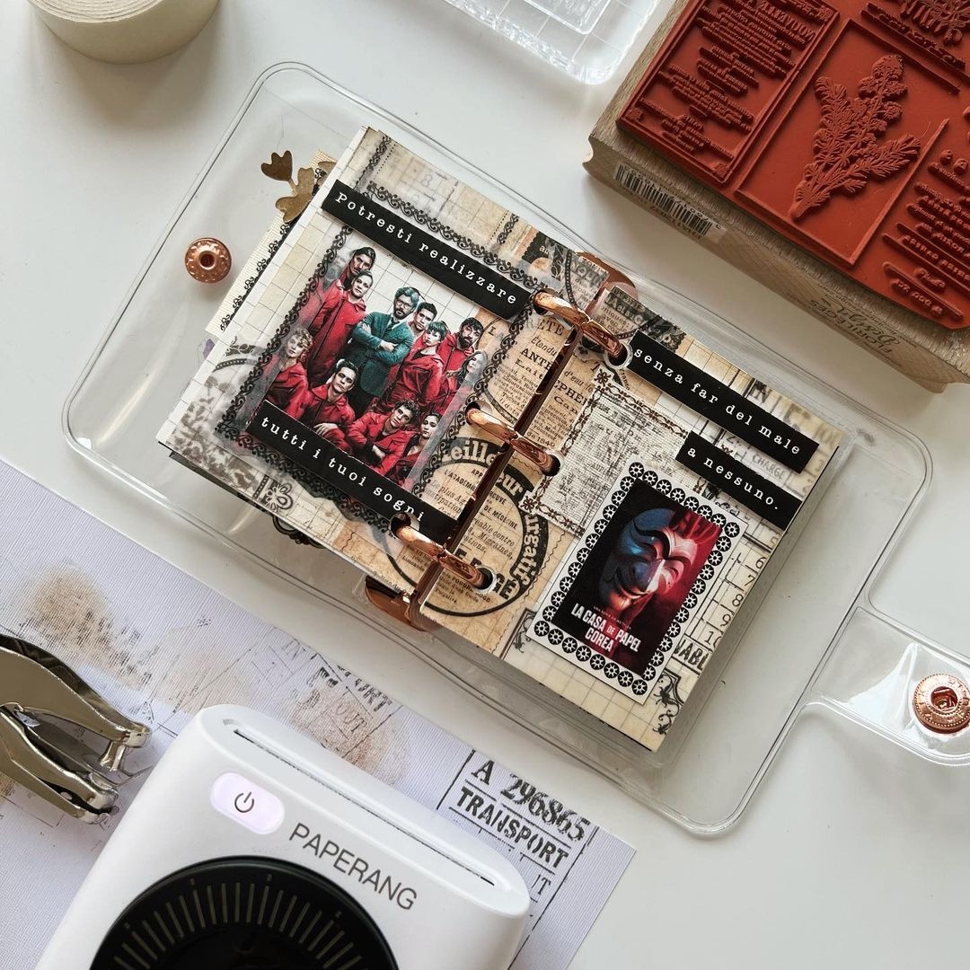 PAPERANG3's tweet photo. If you're a fan of Casa de Papel, tell us your favorite episode in the comments below.💗
Click here to shop 👉 https://t.co/FuPCziH5UY⁠!

Follow us on IG 
👉⁠https://t.co/Y5FbbN4XNr
.
.
.
.
#pocketprinter #minispreadl #journaling #netflixseries #casadepapel #paperangp2 #bujo https://t.co/2GjfHa0J4W