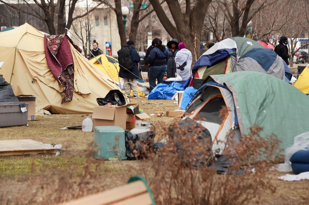 PioneerPress's tweet photo. Judge: Homeless people’s stuff shouldn’t be destroyed when camps are cleared https://t.co/O9k3BKNgzv https://t.co/9G7NDKiGGB
