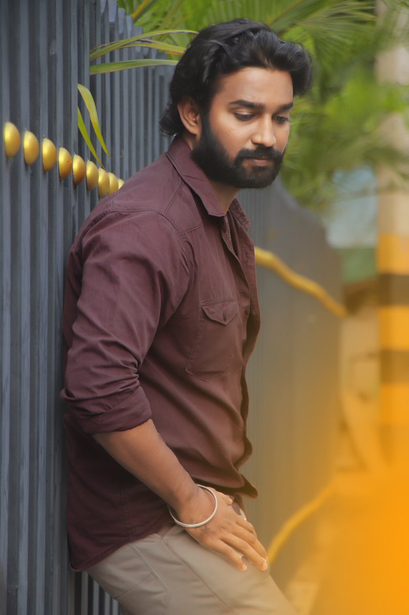 Rishivickyaru's tweet photo. Weekend vibes 🙂🙂 #rishiganesh #movies #tamil #NewPic #Kollywood #KollywoodCinima #tamilactress #tamilactor #movies #cinema #cinematography https://t.co/kwJrneNErB