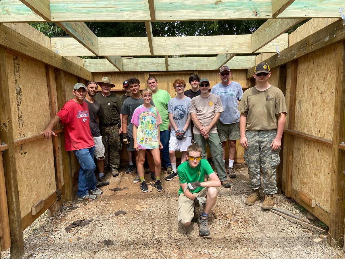 sdhscherokee6's tweet photo. South Doyle High School Cherokee Battalion Cadets rebuilding a tractor shed at Beardsley Community Farm on Saturday!  Wonderful work and service Cherokees! https://t.co/NkUgnAUtnG