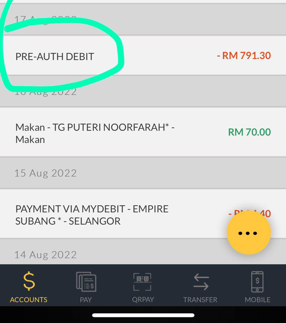 FarhanBasyer's tweet photo. Disebabkan kes viral semalam, hari ni kawan aku cek acc dia. Sekali memang ada unauthorized transaction. Tapi deduct duit in USD. Transaction di website restaurant. @MyMaybank , kalau macam ni ada potential untuk dapat duit kita balik tak? Ramai cakap tak dapat. Pls advice https://t.co/65L54NCnIJ