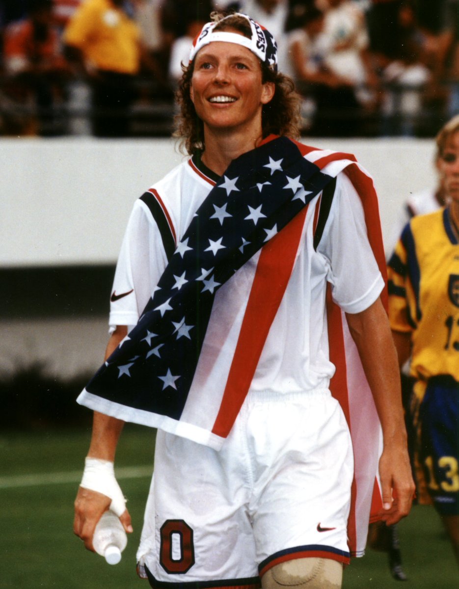 USWNT's tweet image. 📆 #OTD in 1985:

@MichelleAkers10 scores the first goal in #USWNT history, scoring in her first cap 🇺🇸