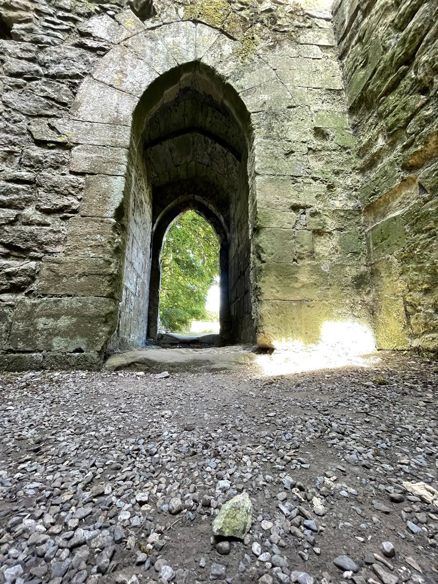 Rett_Penny's tweet photo. Having a wander around @EnglishHeritage #PickeringCastle #thisgirlcan https://t.co/eo556xYvWJ