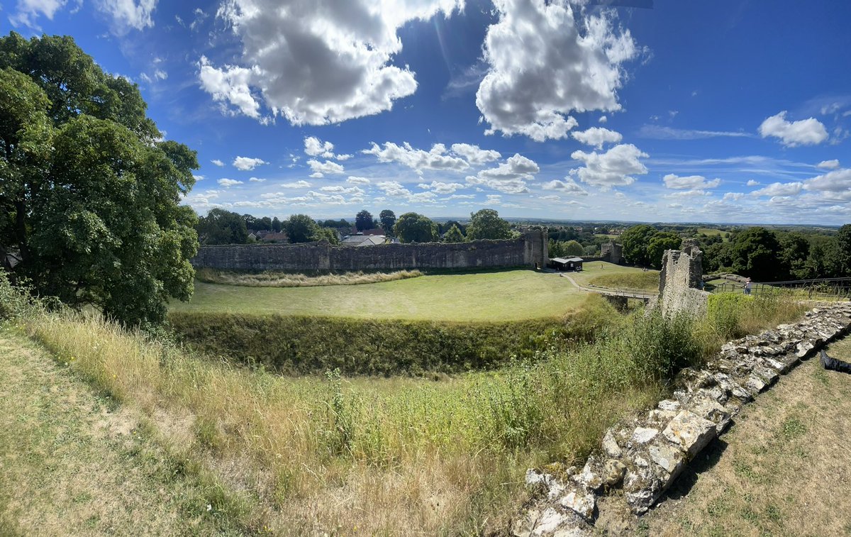 Rett_Penny's tweet photo. Having a wander around @EnglishHeritage #PickeringCastle #thisgirlcan https://t.co/eo556xYvWJ