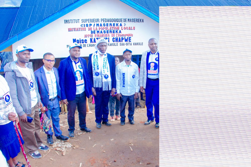 AboubacarBin1's tweet photo. D'une province à l'autre le président @moise_katumbi poursuit sans détour le travail de la modernisation et reconstruction des infrastructures Scolaires et Universitaires à ses frais.
Nous sommes à l'ISP #Masereka; des nouveaux auditoires et un bâtiment administratif construits! https://t.co/jgiqiGDqR9
