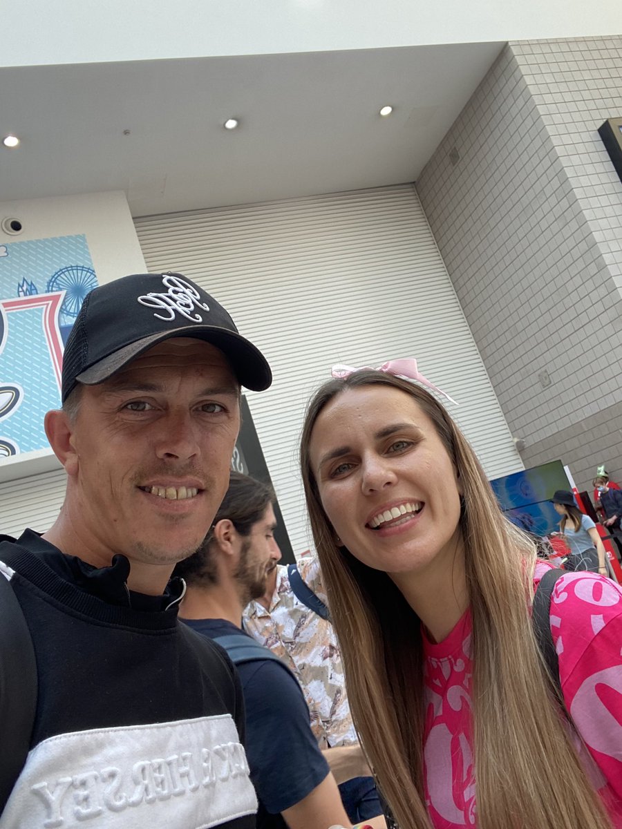Can’t believe I got to meet this one at the Pokémon worlds <a href="/_ZoeTwoDots/">ZoëTwoDots 🎀</a> and the rest of the guys <a href="/MYSTIC7/">MYSTIC7</a> <a href="/JTGily/">Gily</a> !! Look forward to you videos of your time in London guys and thanks again for giving my life to the game #PokemonGO #PokemonWorlds