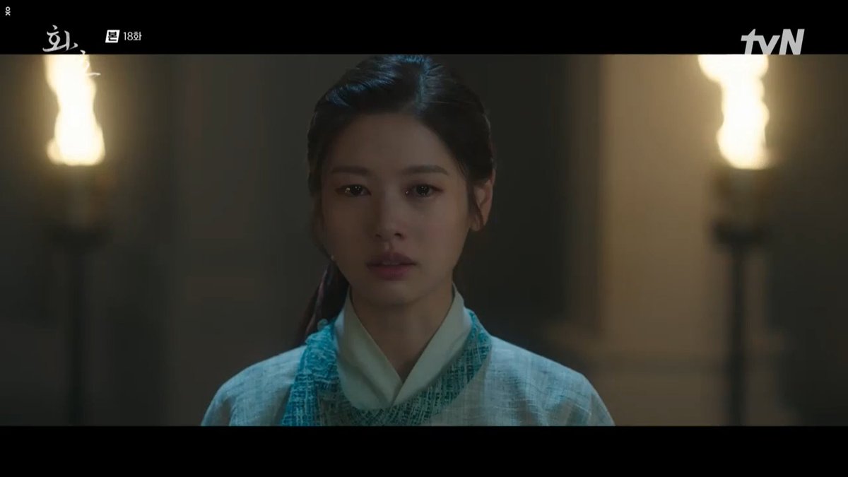 ramblingsofafan's tweet photo. In the end, Wook outsmarts even his own master, the ultimate queen of spin - he bets everyone's life, including his own, on the power of Naksu's love for him him. And he defeats her because he knows her love for him is stronger than anything. #AlchemyOfSoulsEp18 https://t.co/JSkmIKZENc