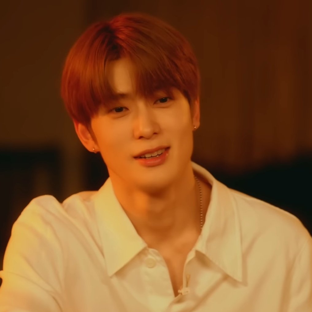 JJHLOOKS's tweet photo. handsome jaehyun as always https://t.co/aoZkDsK5af