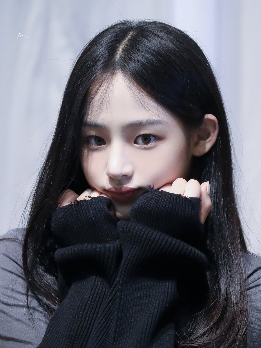 Myouth_NJS's tweet image. [HQ] 220821 위버스 팬싸 민지

민지가 해보고싶은 다음 컨셉은 화려함+겨울! 겨울민지존버단🙋🏻‍♀️
#Myouth_Minji
#뉴진스 #NewJeans #MINJI