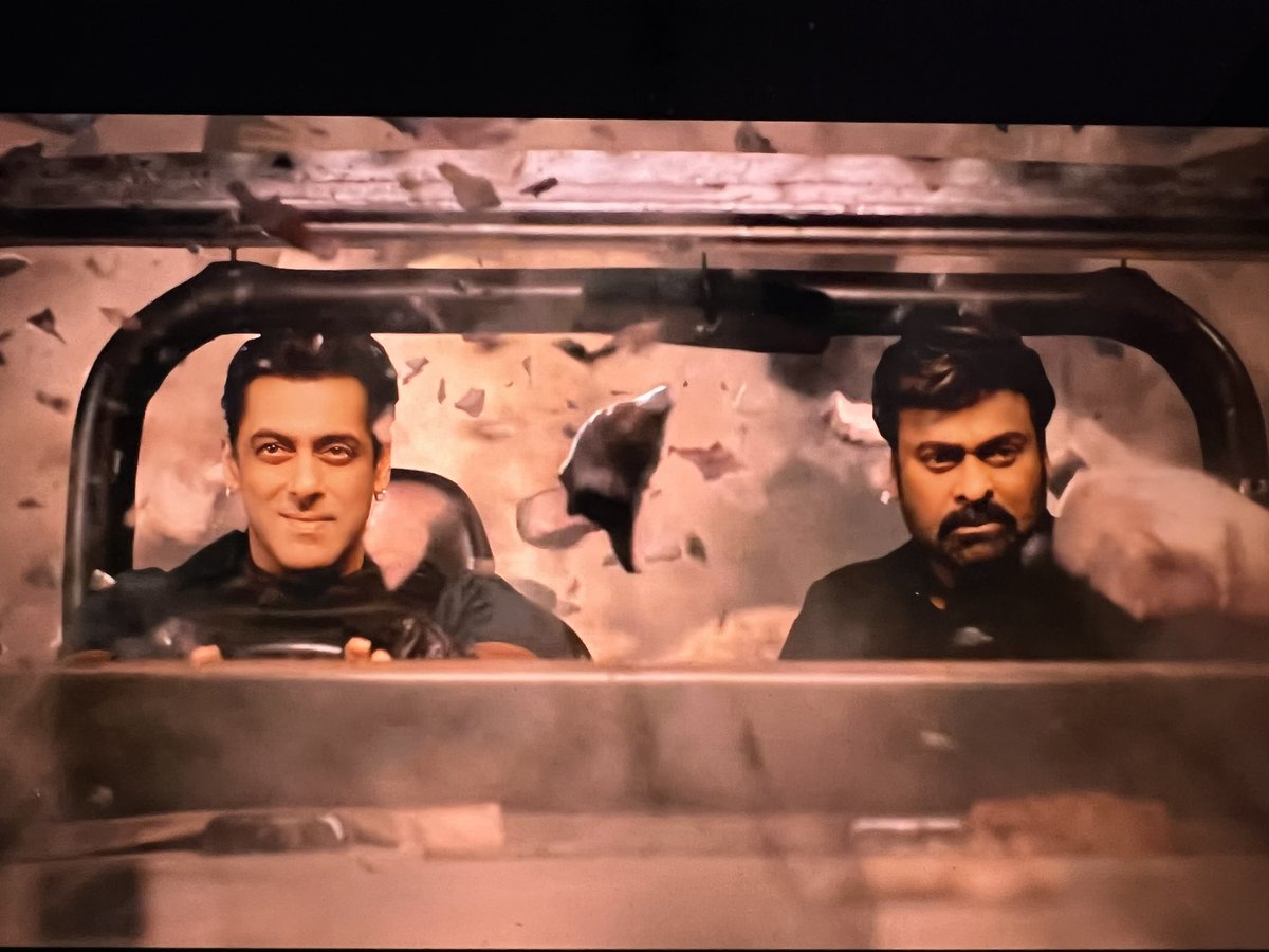 Doontcallnames's tweet photo. Rajamouli CG ni eto thiskeltunte, Megastar anthaku minchi try chestunnadu😂😂 #GodFather #GodFatherTeaser https://t.co/kxblPtxRVR