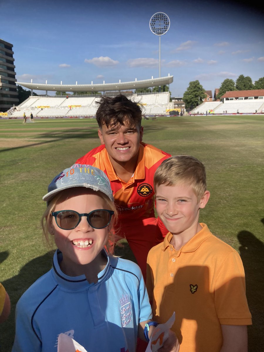 Kelly Plant tweet media