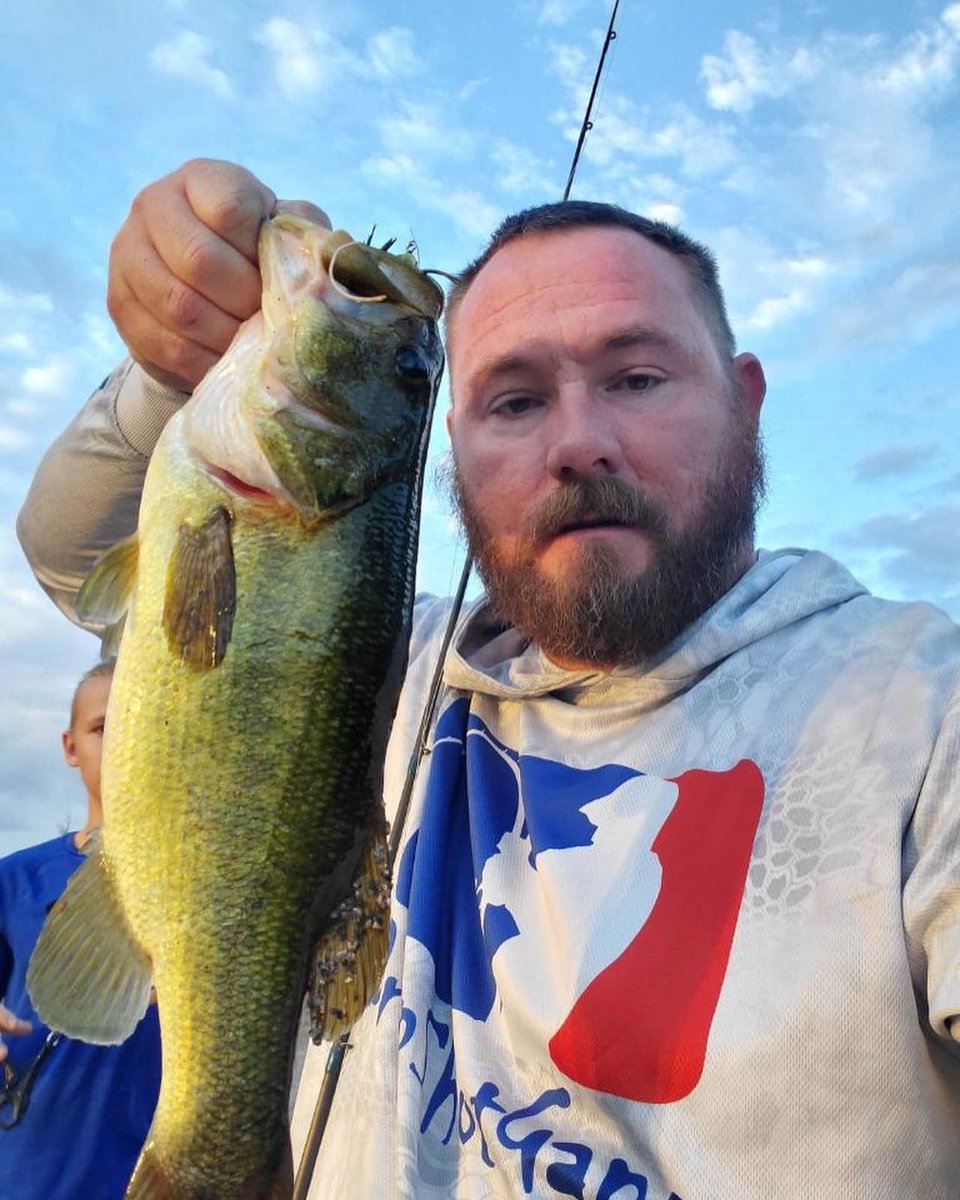 DropShotGang's tweet photo. Summer’s been pretty decent… #bassfishing #dropshotgang #findusonthewater https://t.co/DRJdcXWkju