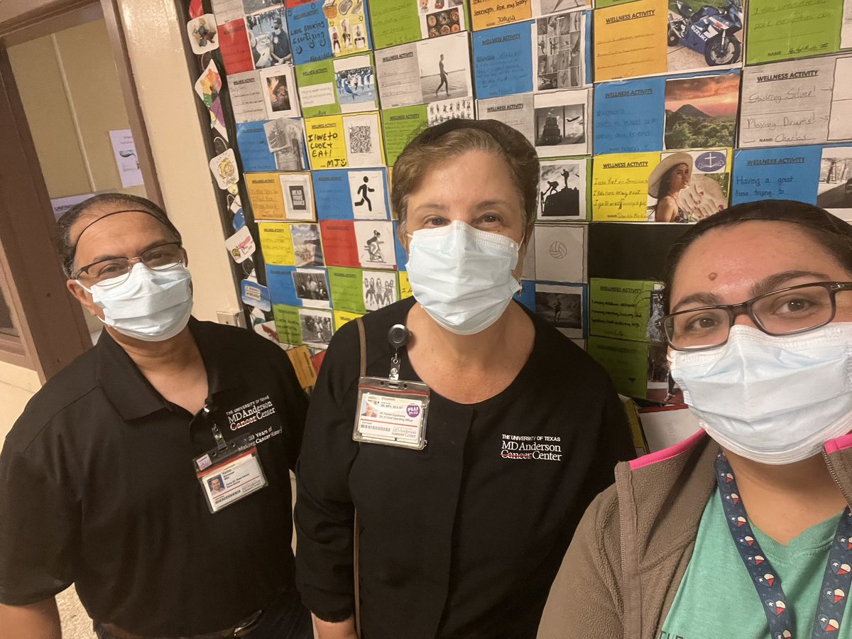 BethGarciaMDA's tweet photo. Text from a patient @MDAndersonNews this morning said, “Room Service staff was kind and positive. One gentleman arrived singing.  Food is beautiful and delicious. Food and Nutrition Services delivers #ServiceExcellence. @Leisa4sure @Frumovitz https://t.co/Zce4AwI5oy