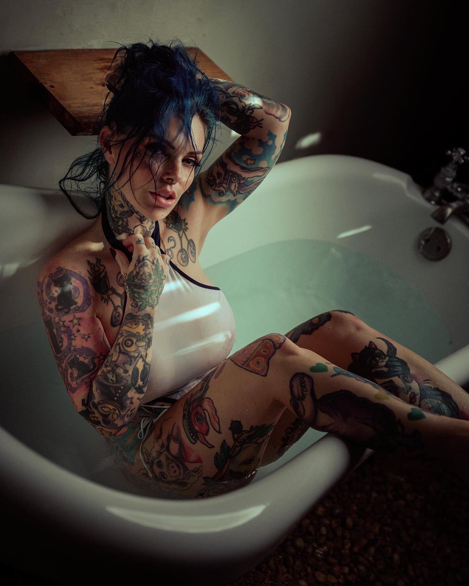 dannybatista's tweet image. Tub-life is the life for me! w/ Riae