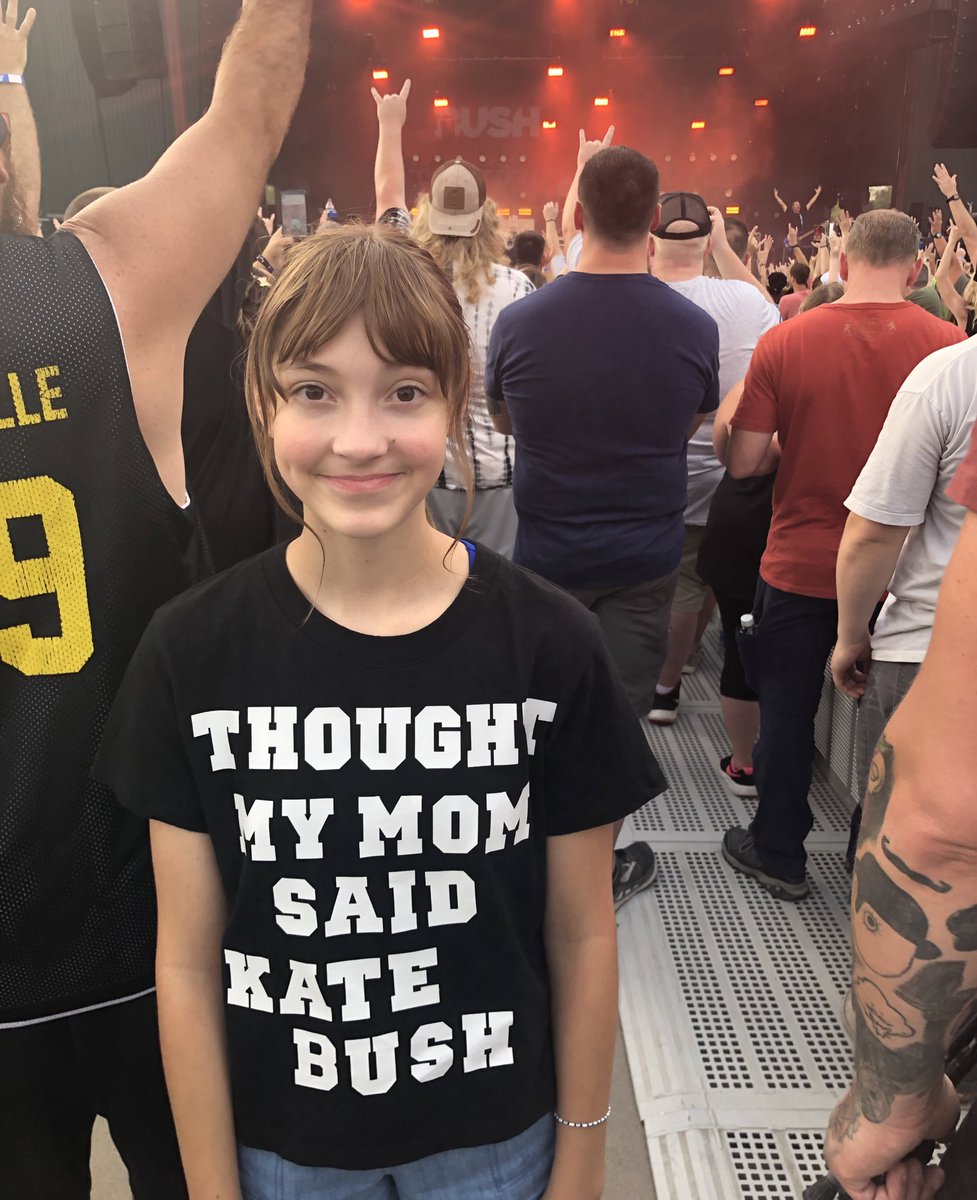 huskerkas's tweet photo. When you take your daughter to see one of your favorite bands of all time. @bushofficial @KateBushMusic @897theriver #Rockfest https://t.co/XtvaQ0pIPc