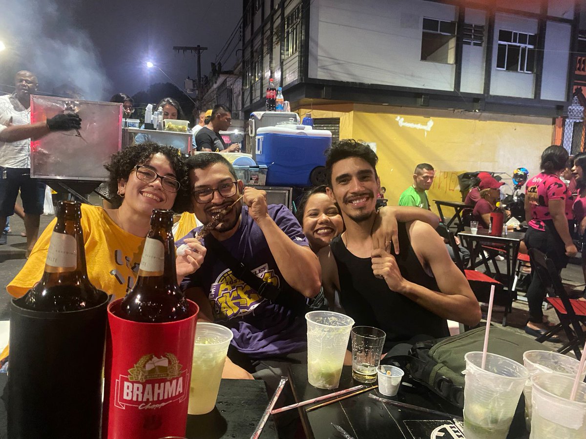 MigueI_Campos's tweet photo. 🍻🍢🧋@_didingrid @_Thiagoliv @crlamedeiros https://t.co/x3WhsiCmpt