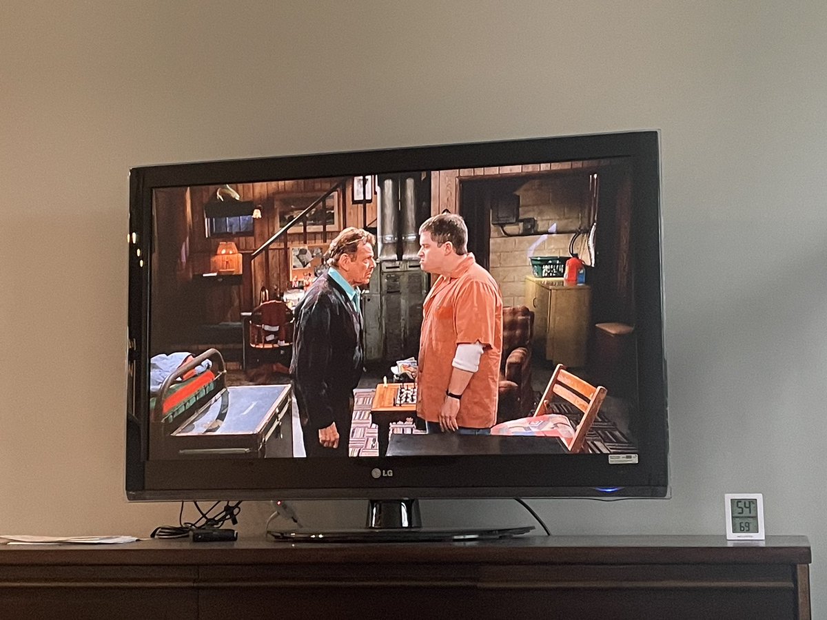 gavinhroark's tweet photo. @pattonoswalt I’m rewatching King of Queens and wondering if you had a more favorite episode then Season 1 Episode 21. The plotting of an empire with Arthur. https://t.co/l574mDzwTL