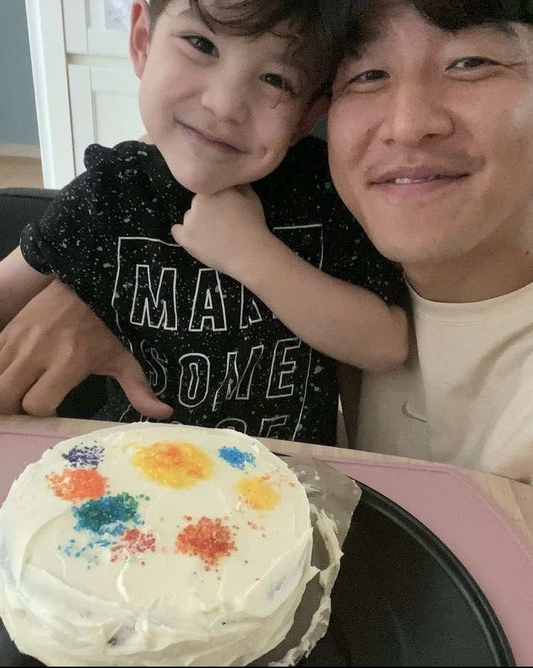 geonhoopage's tweet photo. our baby is now 5🥹🥹🥳🤩 so so happy to see him grow up well and continue being the little cutie he is hehe

🥑!!!HAPPY BIRTHDAY GUNHOO!!!🥑 https://t.co/cbmh7SZJmS
