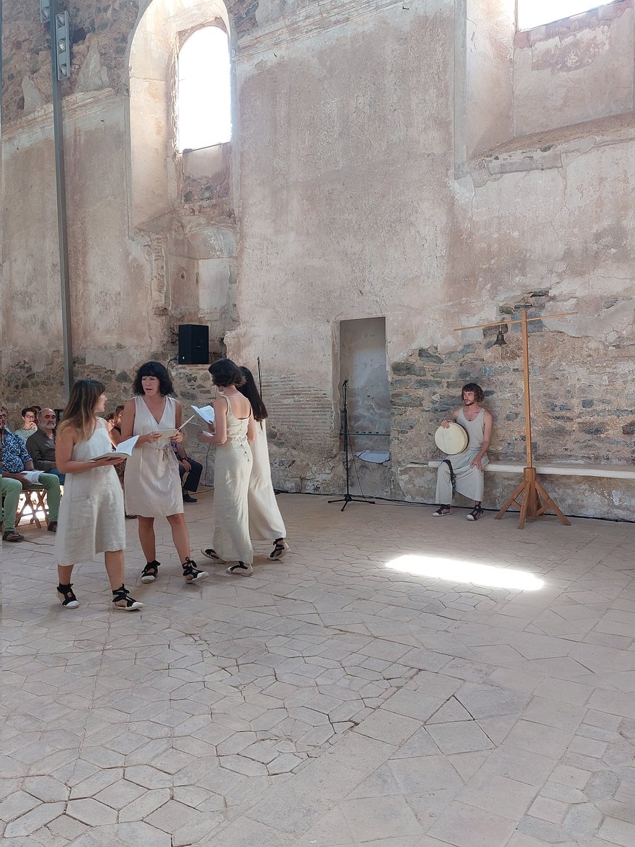 vinassos's tweet photo. Arrenca el @festival_terrer 2022 amb una proposta magistral de @Marcvilajuana #cartoixaescaladei @doqpriorat @domontsant @DOP_Siurana #deviteca @Dipta_cat #culturaivi @priorat https://t.co/8GRfS37qlT