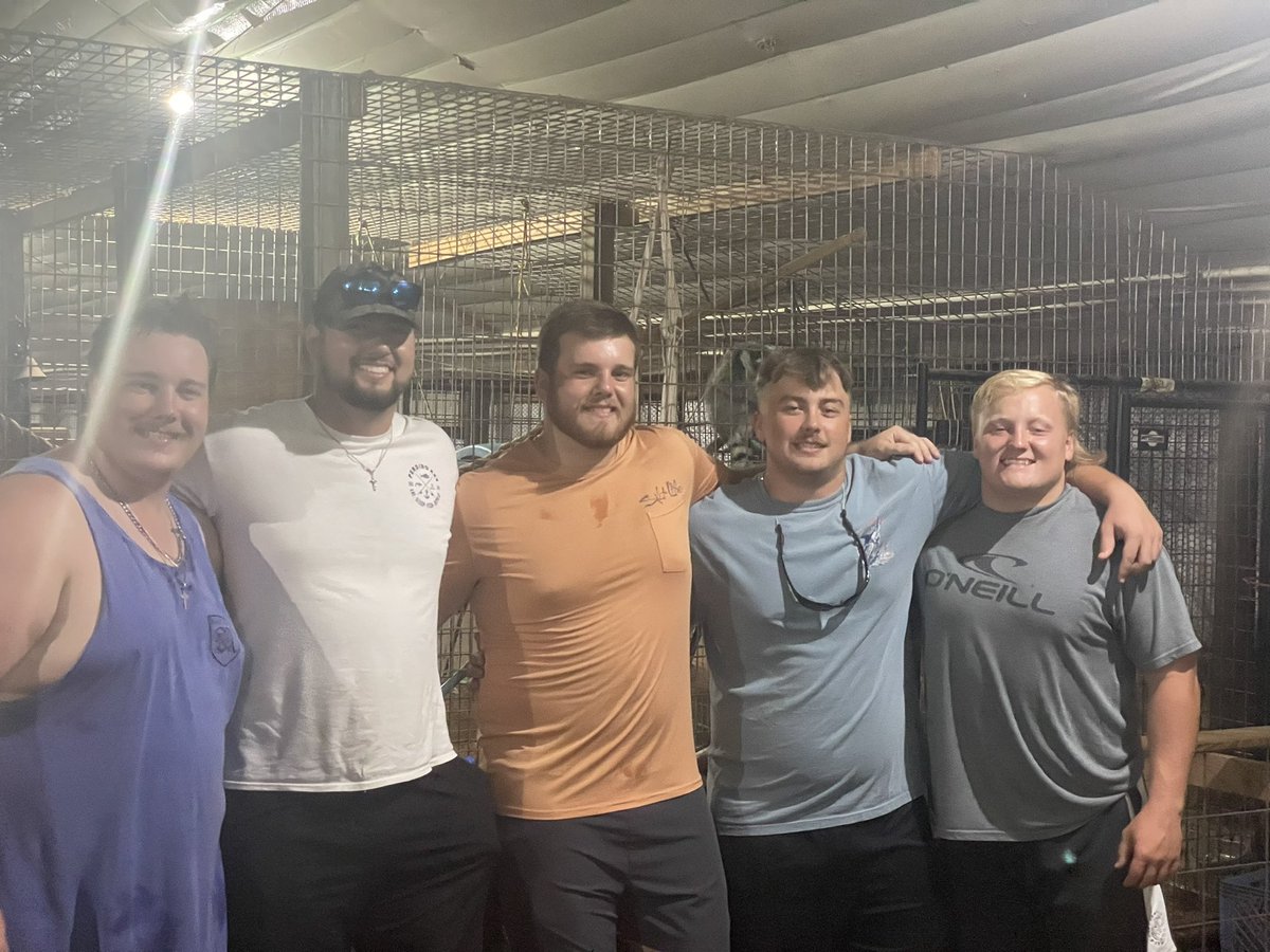 mbacchus80's tweet photo. We had fun entertaining these boys. A swim at creek and fun at Bacchus Family Adventure farm! https://t.co/M3MGvCt10F