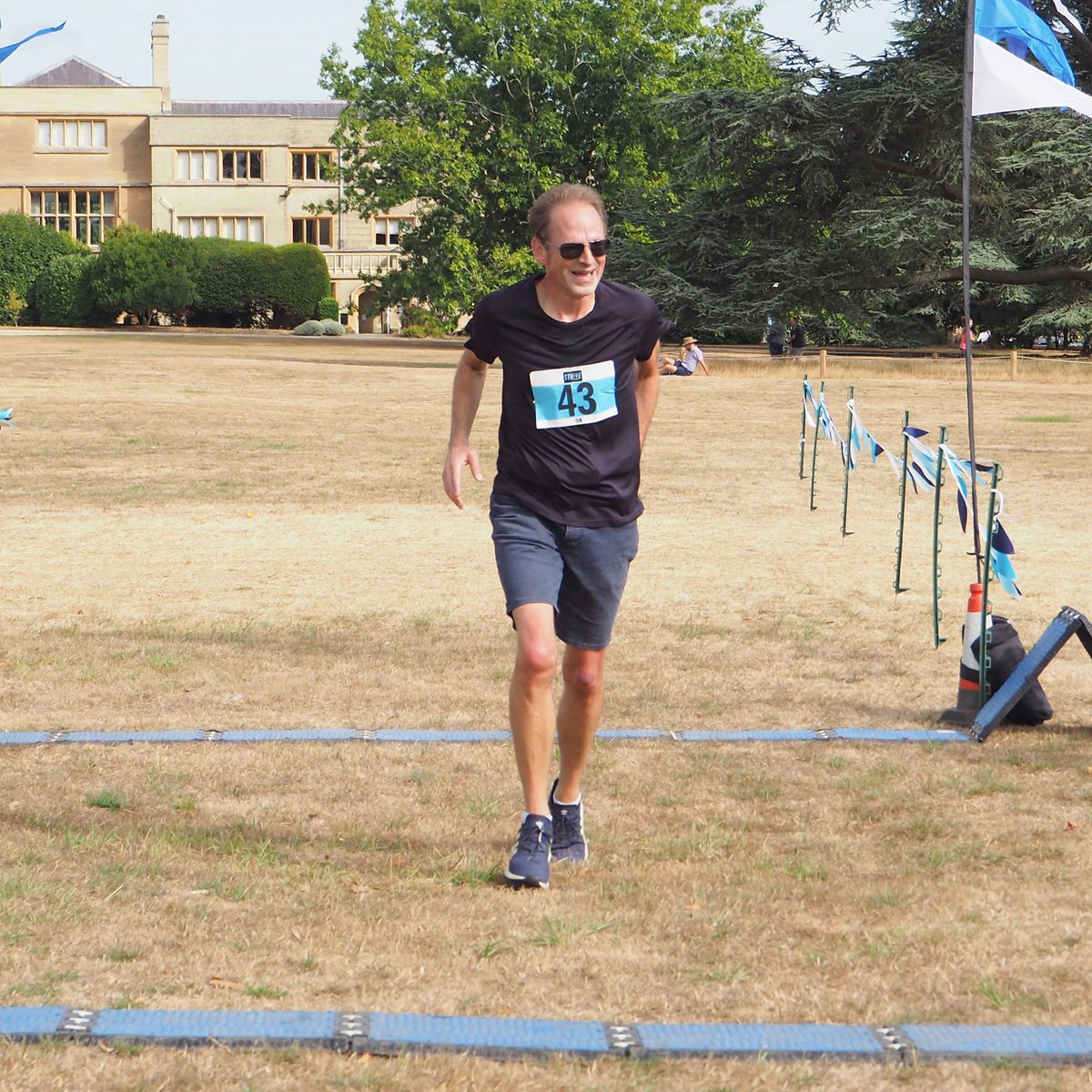 Punkrocksal's tweet photo. #Shuttleworth #OldWarden #LetsDoThis @strivefit1 #Race #Running #crosscountry It's what Sunday mornings are for🏅#RunSallyRun #HotButFun #hillclimbs Photos by my hubby Keith https://t.co/xsOByEXEh5