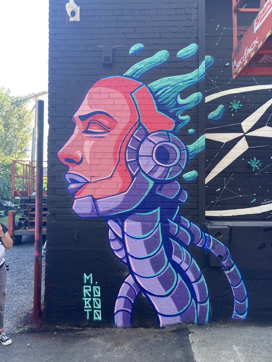 GM folks!!

Here a little design that I did for a wall painting yesterday 🤘

Hope your had a great weekend too