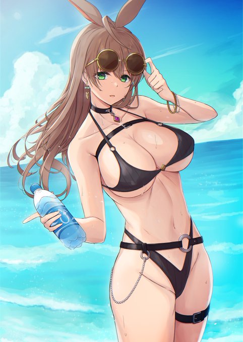 ミス・W×水着×SHS
夏もまだまだ後半戦、暑中見舞い的なとこで
おひとつ。
#桜守歌織 