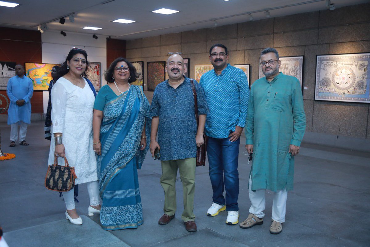 ArtTree's tweet photo. It was heartwarming to see so many people come and enjoy our exhibition “Pravaah- A Journey” at The Open Palm Court, India Habitat Centre. 
We are grateful to you all for the encouragement you’ve shown to these wonderful artists. https://t.co/zzU7u4SHMz