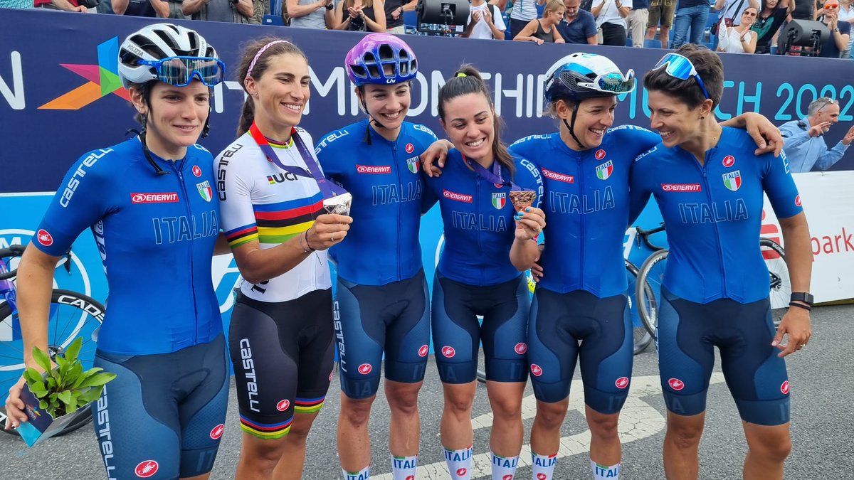 Il Campionato Europeo di Monaco si chiude con le medaglie d'argento e di bronzo al collo di Elisa #Balsamo e Rachele #Barbieri 🥈🥉#EuroRoad22 📸  <a href="/Federciclismo/">F.C.I.</a>