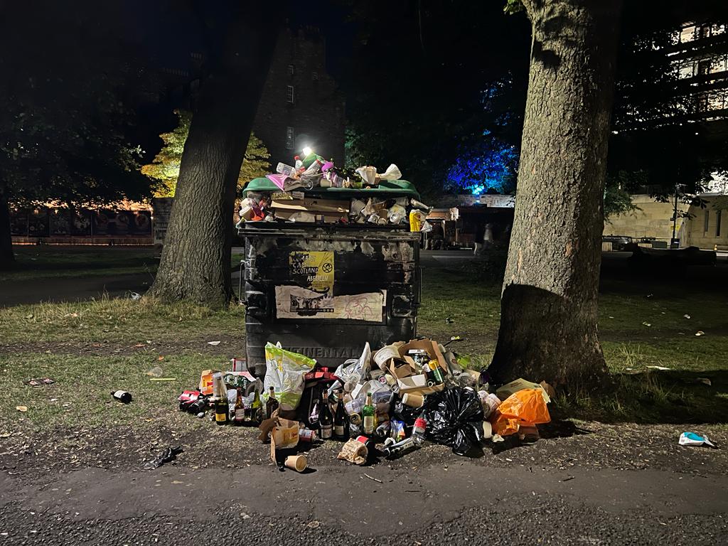 conor_matchett's tweet image. Edinburgh is in an absolute state at the moment

What an advert for the Capital eh?