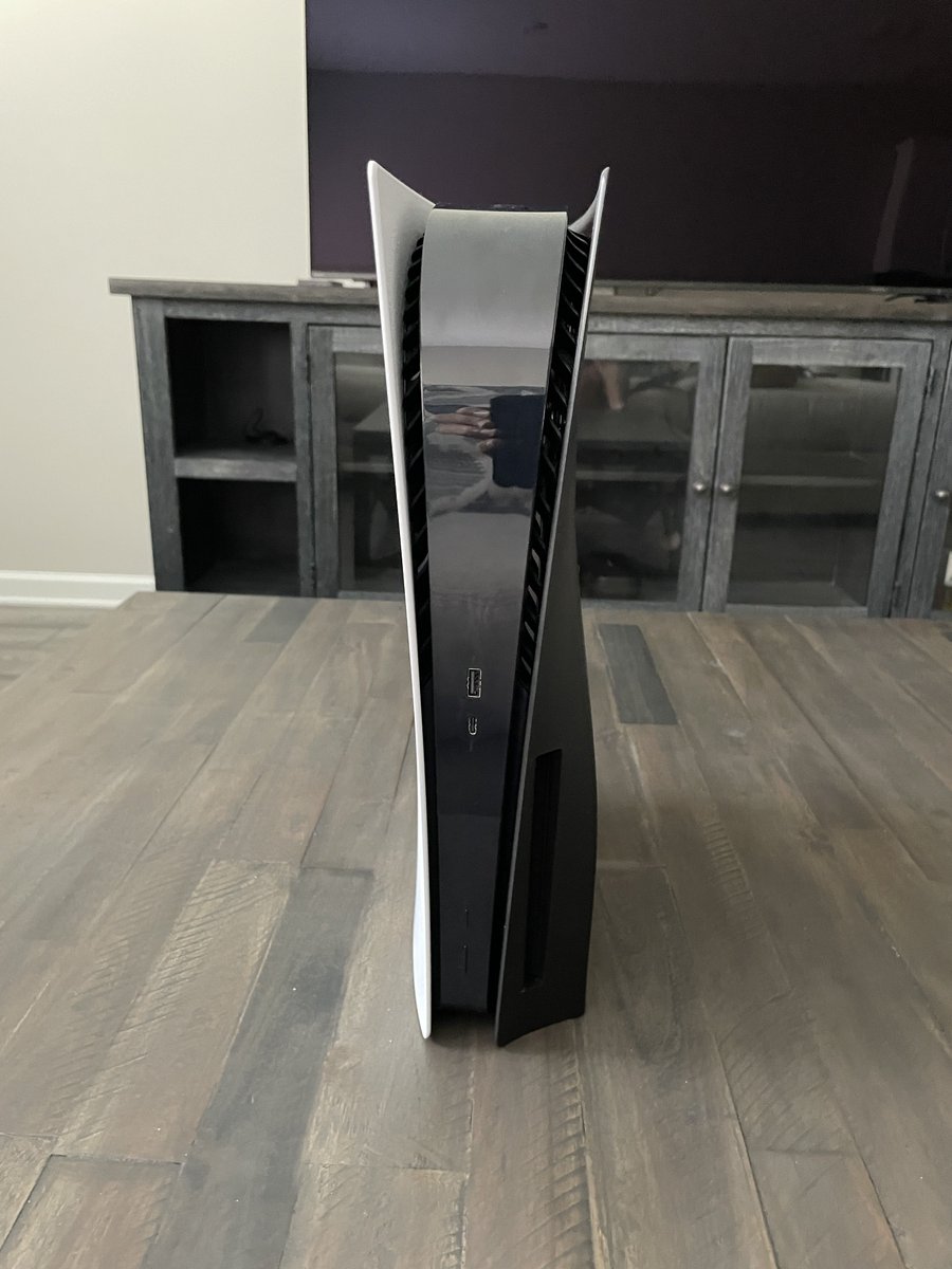 infinnitelife's tweet photo. ⬜️⬜️ vs ⬜️⬛️ vs ⬛️⬜️ vs ⬛️⬛️
.
.
.
.
#playstation5 #playstation #ps5 #sony #bravia #a80j #playstationgamer #consolegamer #gamingsetup #gaminglife #gamerlife #nextgen https://t.co/gh4gAKncOG