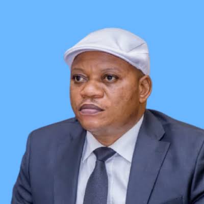 IsralMutombo11's tweet photo. #Justice: L'honorable Jean-Marc KABUND-A-KABUND  demeure toujours détenu  à Makala à ce jour.

Quand est-ce qu'il rejoindra  sa résidence de Kingabwa ou un autre lieu où il sera assigné à résidence surveillée ? https://t.co/PayJkdqZ4z