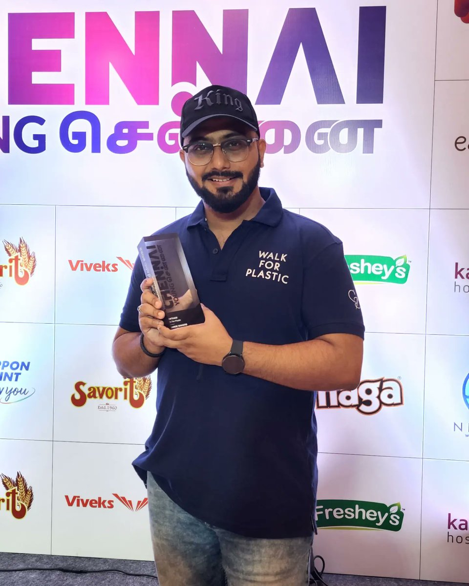 kinggowtham's tweet photo. #gratitude
 received best csr award of 2022 from #enchennaiyoungchennai team.
Happy to receive it from @sureshsambandam sir. 
@WalkForPlastic is going  in a right  direction.  Thank u #makkale https://t.co/yjCH3BcBvR
