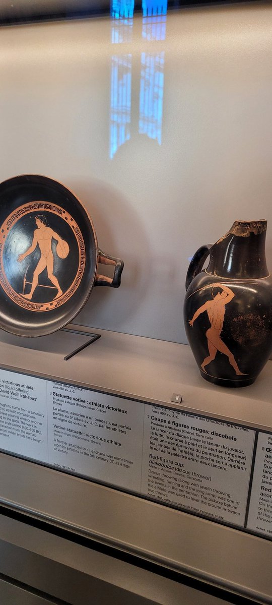 AustinMKerr's tweet photo. Who put the glad in gladiator? 

#Louvre https://t.co/MSummlVpcB