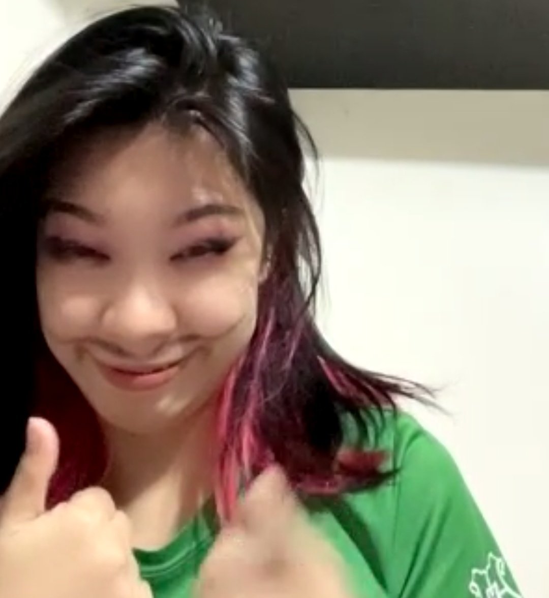 AND1ARY's tweet image. posting andi oshi cams from today's mall show tomorrow ~

#MNL48NWMMallshows
#MNL48
#MNL48Andi