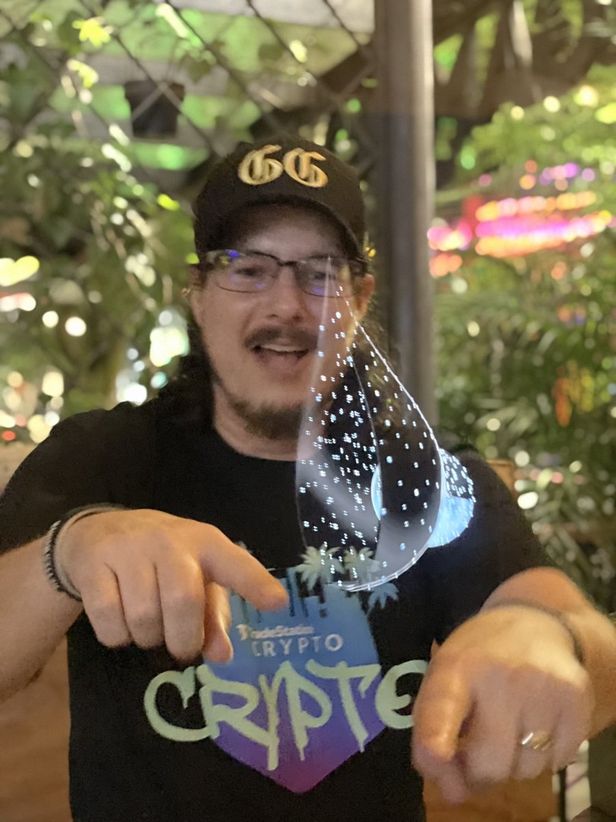 LoroMasnah's tweet photo. Miss you @Ezincr wya! #keytocrypto https://t.co/cxJKpTJFYC