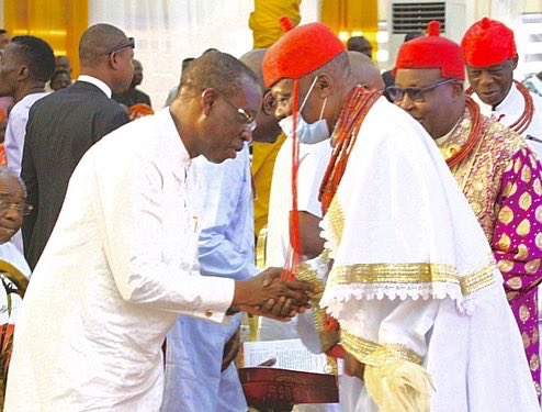 smartdelta_'s tweet photo. Governor of Delta, Sen. Ifeanyi Okowa attends the first Coronation Anniversary Thanksgiving Service of the Olu of Warri, Ogiame Atuwatse III at the Palace Chapel of the monarch in Warri, Delta State, Nigeria. https://t.co/pcP888MJEA