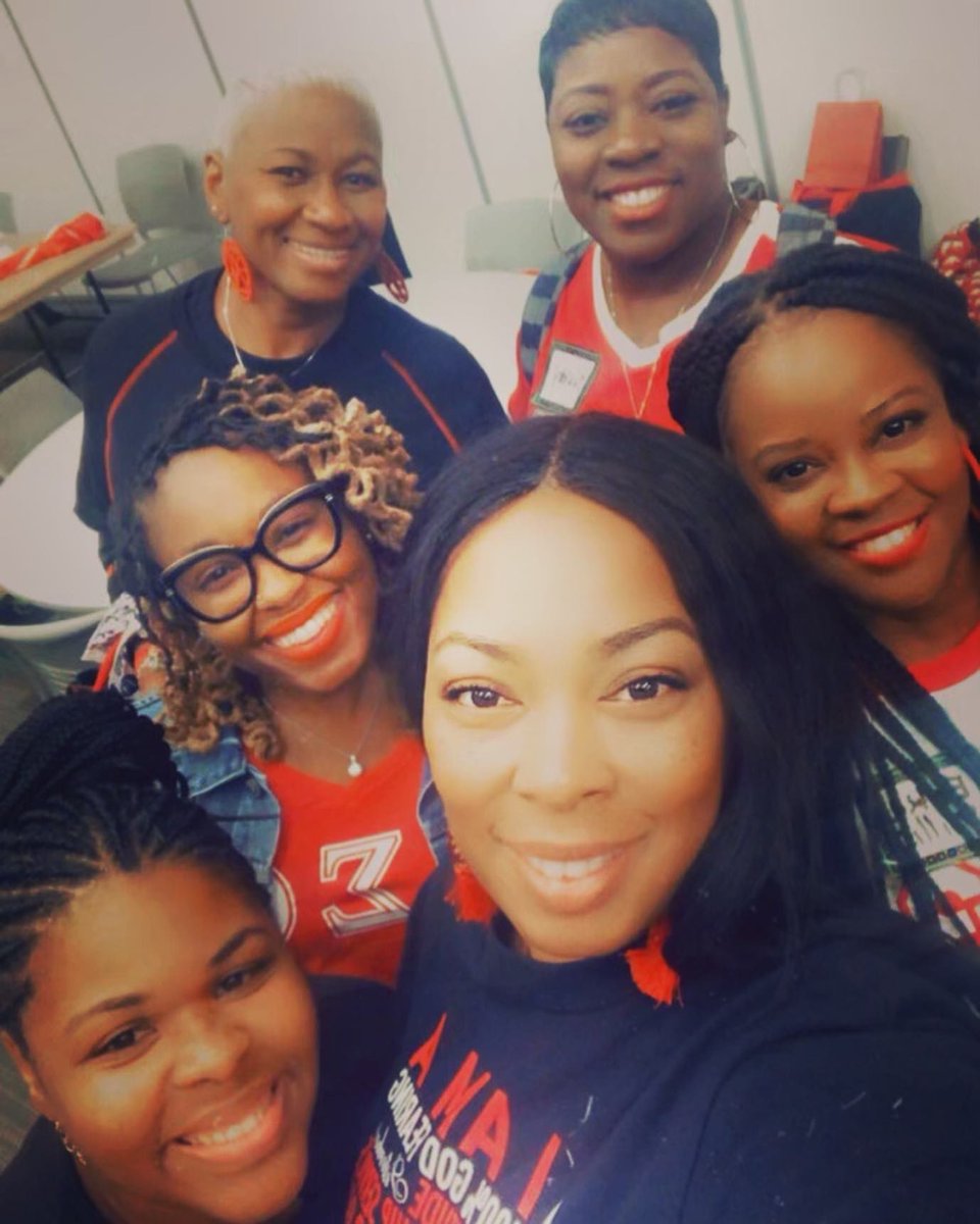 N_U_B_B_Y's tweet photo. Had a great time at LMAC 2022 Retreat #backinstrideagain @dst_lmac https://t.co/Rs7auUkmYs