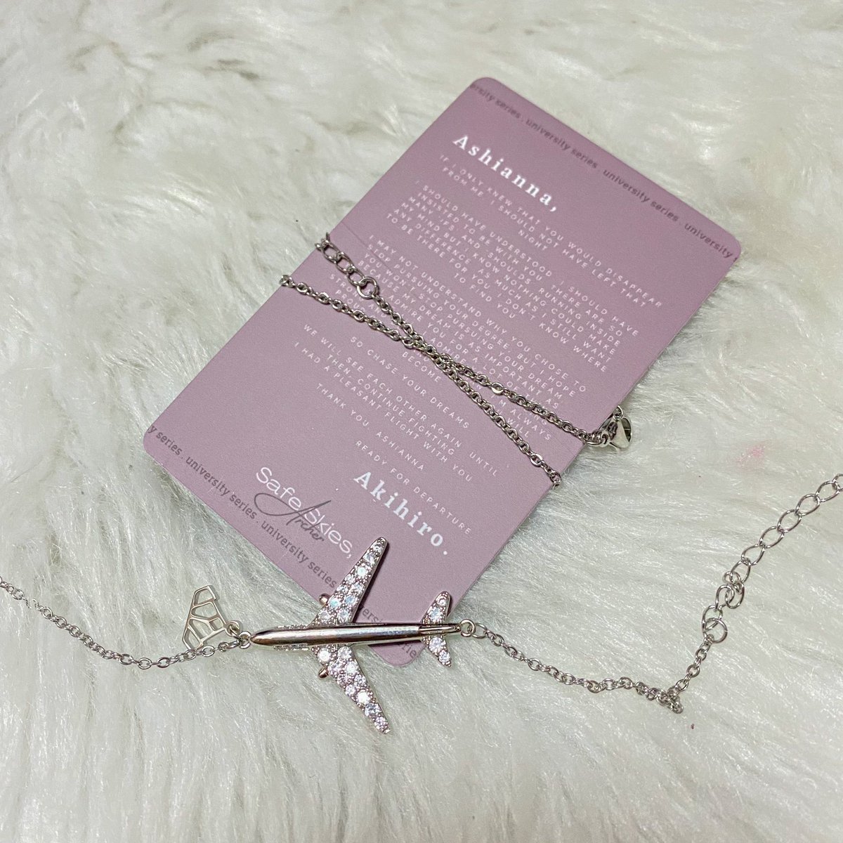 areumerch's tweet photo. SVC Necklace and Hiro’s Bracelet 

https://t.co/lxdYMEcmp6 https://t.co/YpHxTpnvyv