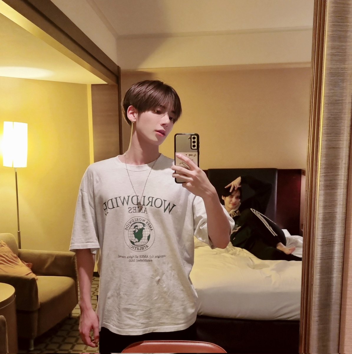 onlyNT0802's tweet photo. 게이자식들아..... https://t.co/e65P4VvKIu