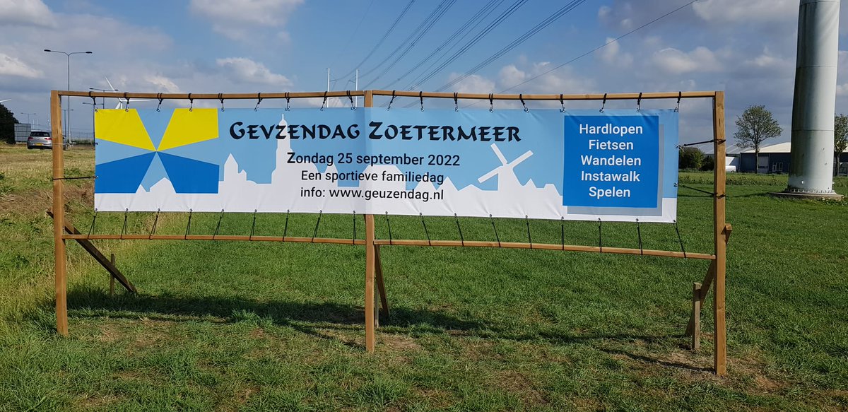 Ook de organisatie van de Geuzenloop Zoetermeer is gisteren weer druk bezig geweest  in Zoetermeer om 1 van de banners van de Geuzendag te plaatsen.

Wie weet waar deze locatie is?

Heb jij je al aangemeld voor de Geuzenloop Zoetermeer op 25 september?

geuzendag.nl/geuzenloop