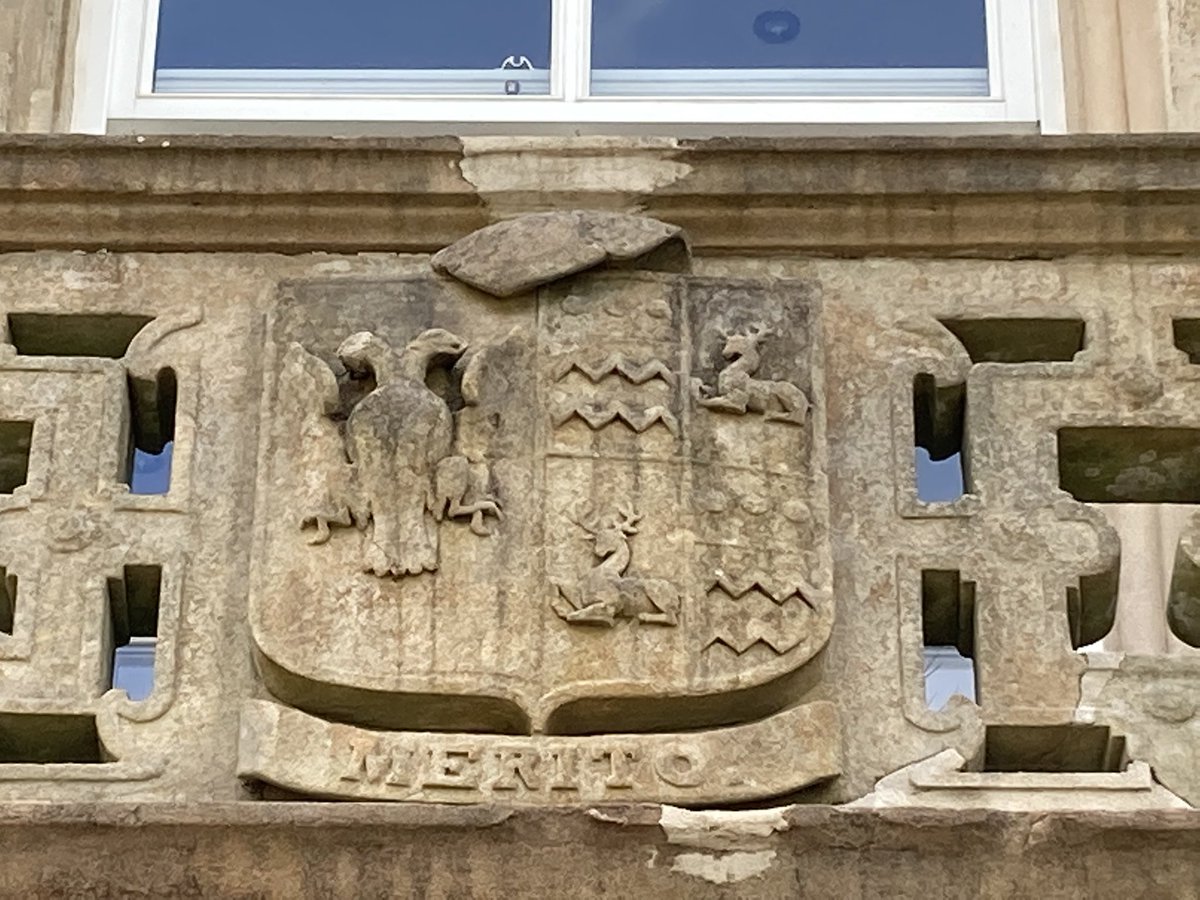 DaneLoveAuthor's tweet photo. Dunlop #heraldry at Dunlop House, Ayrshire, dating from 1834. Built for Sir John Dunlop of that Ilk. Crest gone! #Dunlop https://t.co/mDvj2XOBJV
