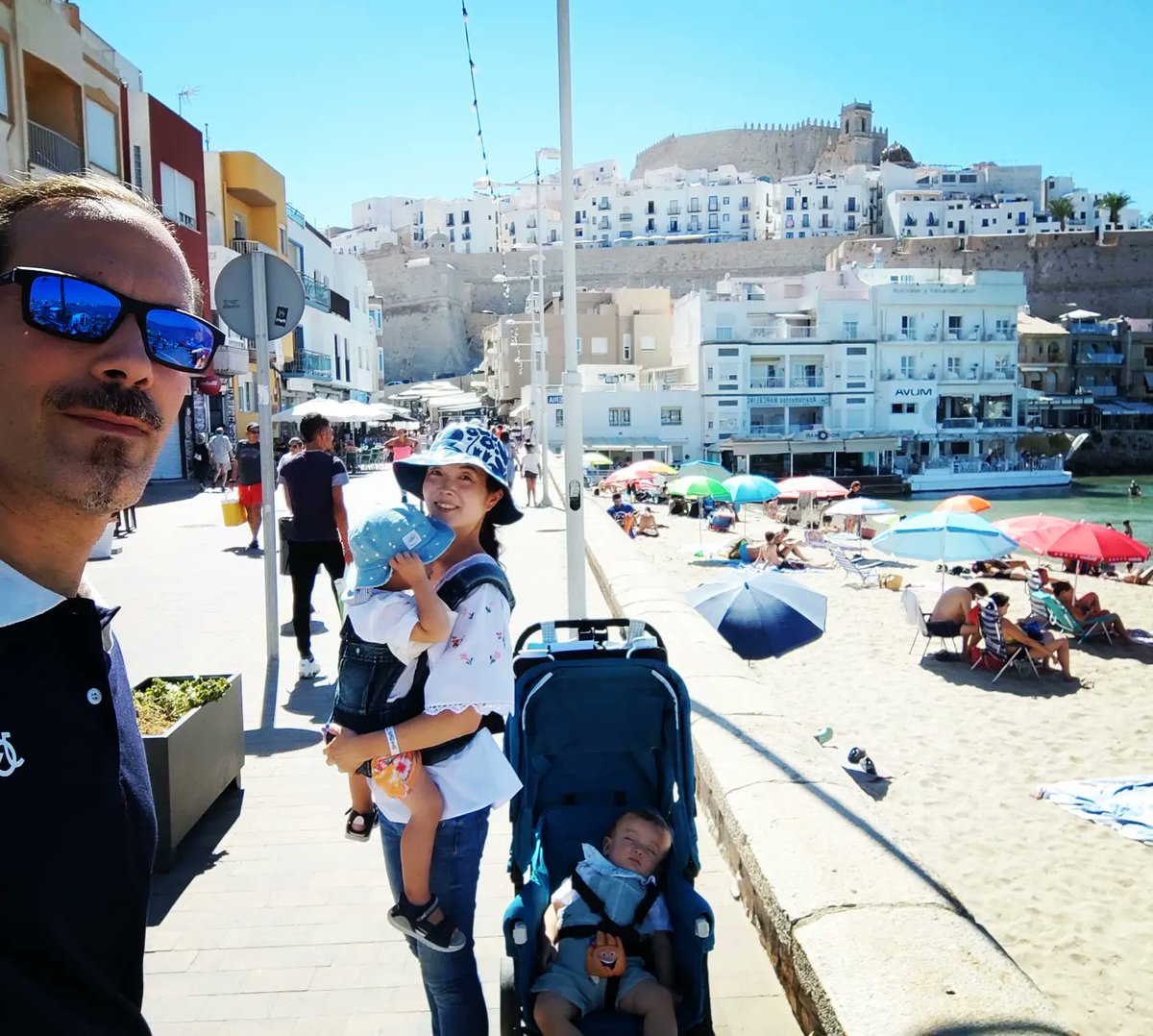 MarcosSalaIvars's tweet photo. Pues hemos estado unos días antipapeando con los Luna en la ciudad de Mereen, es decir, en Peñíscola. #peñiscola #castellon #comunidadvalenciana #papaluna #antipapa #mereen #juegodetronos https://t.co/ww4MXm2KlK