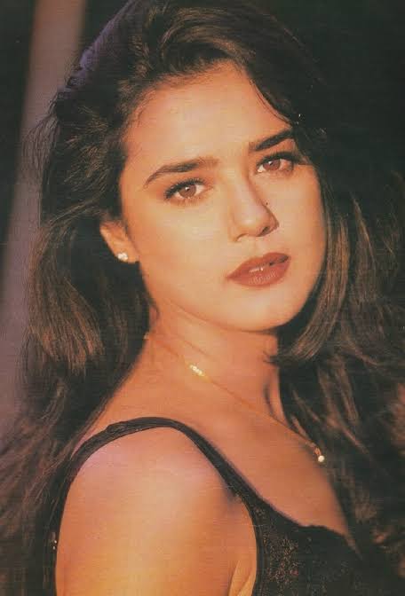 PreityZintaPeru's tweet photo. #24YearsOfPreityZinta 😍 #PreityZinta @realpreityzinta https://t.co/J9r8MVbj07