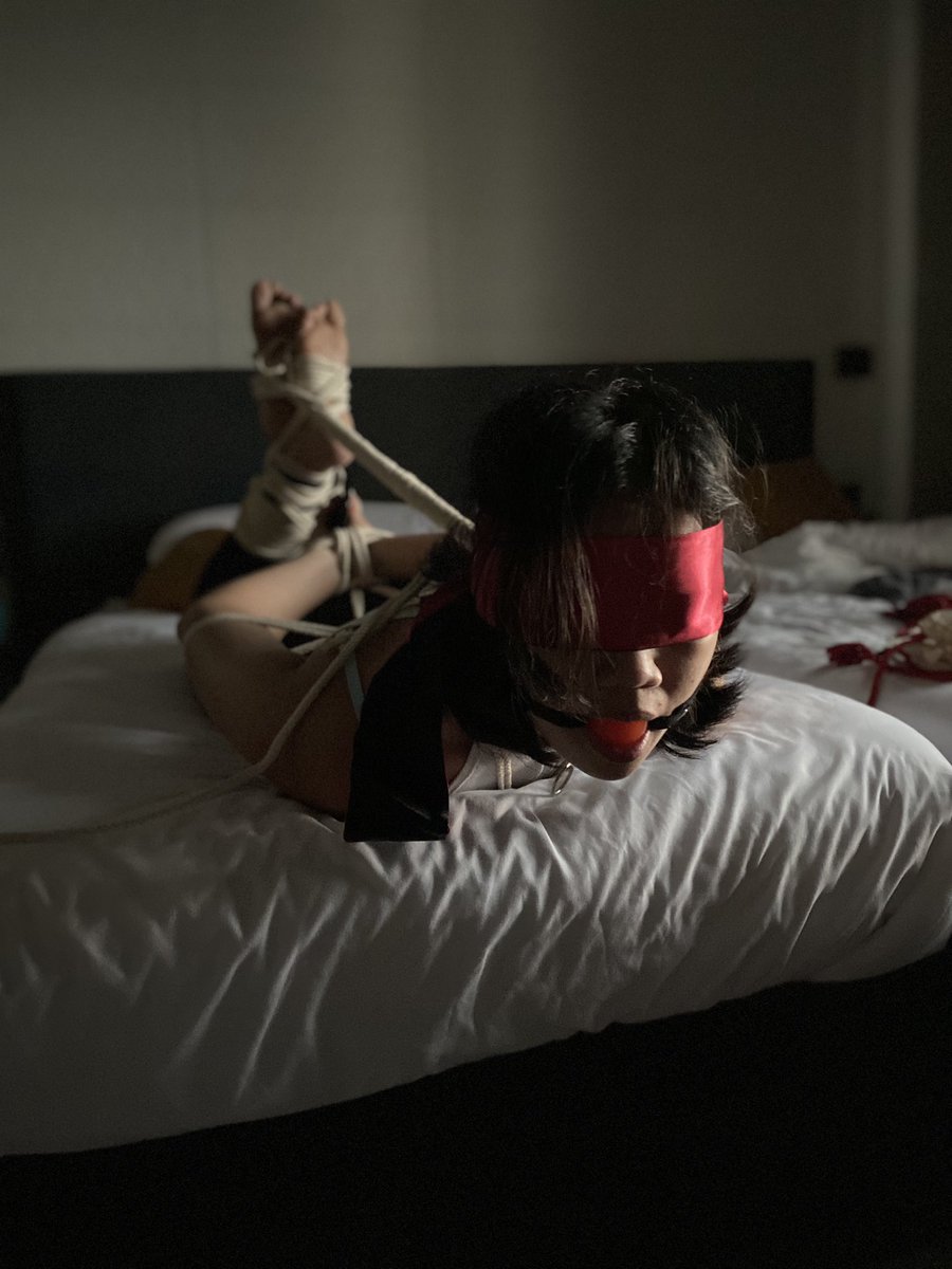 gag_a_holic's tweet photo. Finally able to showcase my in progress rope rigs and deviate from the duct tape binding I’ve used in the past. On the road to better bondage content #shibari #shibariph #bondage #blindfold #kinky #rope #bondagephotography #tapegag  #microfoamgag https://t.co/UrsnxGHeNW
