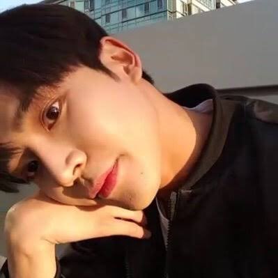 ewsdbi's tweet photo. @_sseorina Mau ikut miring miring https://t.co/gyUJVOGA1K