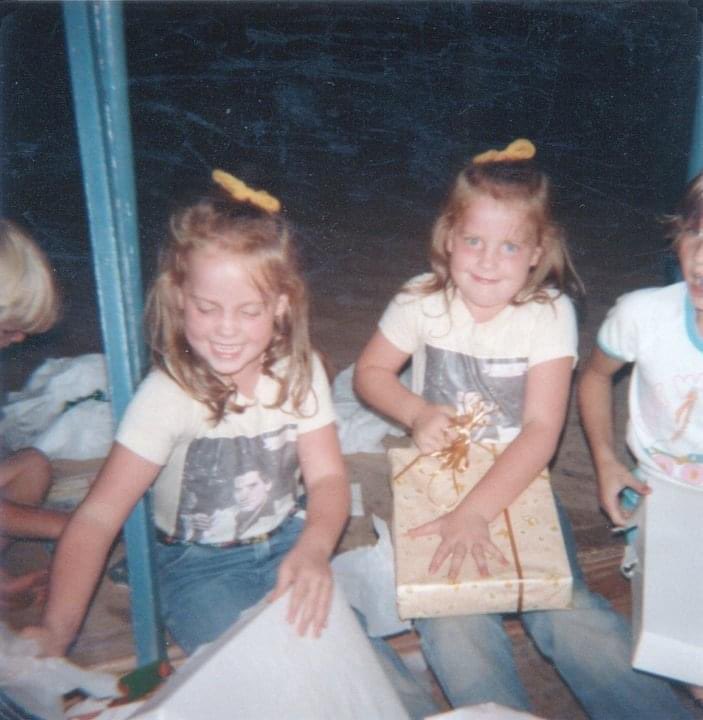 Marciebmurphy's tweet photo. Happy 47th birthday to my twin @StacyStew22! https://t.co/1yUwrTdEXQ