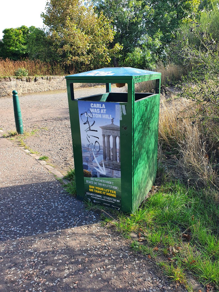 I had to take a photo, a bin in Edinburgh that isn't overflowing with the excess spread down the road. #Edinburgh #emptythebins