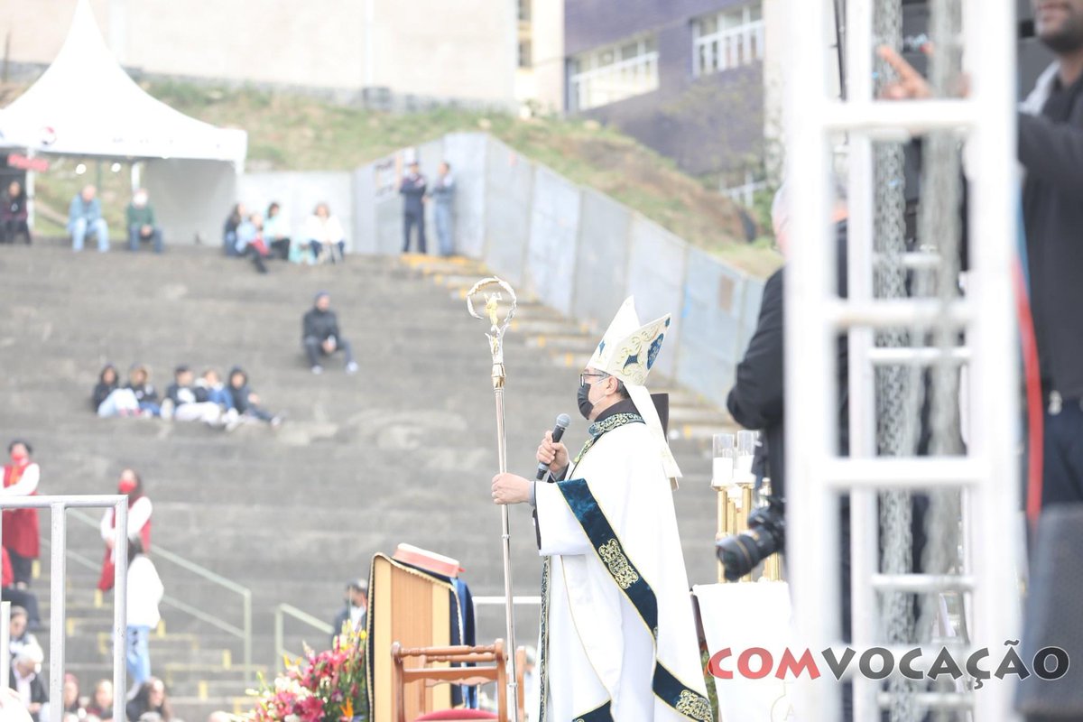 Com_Vocacao's tweet photo. Santa Missa - Solenidade da Assunção de Nossa Senhora #ComVocacao https://t.co/BdUBrHo9OT